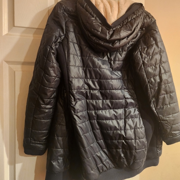 Blue Jacket - Picture 2 of 8